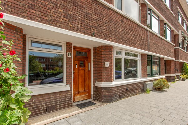 Medium property photo - Abrikozenplein 13, 2564 PE Den Haag